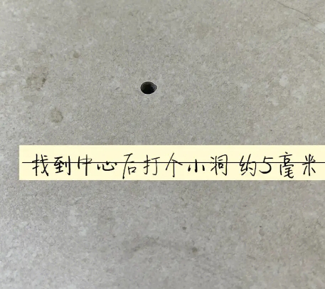 宜章瓷砖空鼓维修公司专业解答在瓷砖铺贴过程中，如果砂料搅拌不均匀，将会带来以下问题